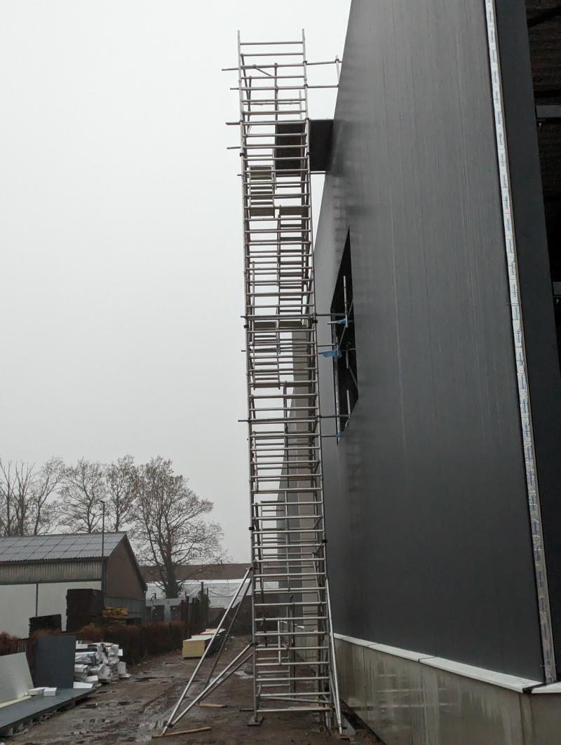 Pxl 20231208 154006235